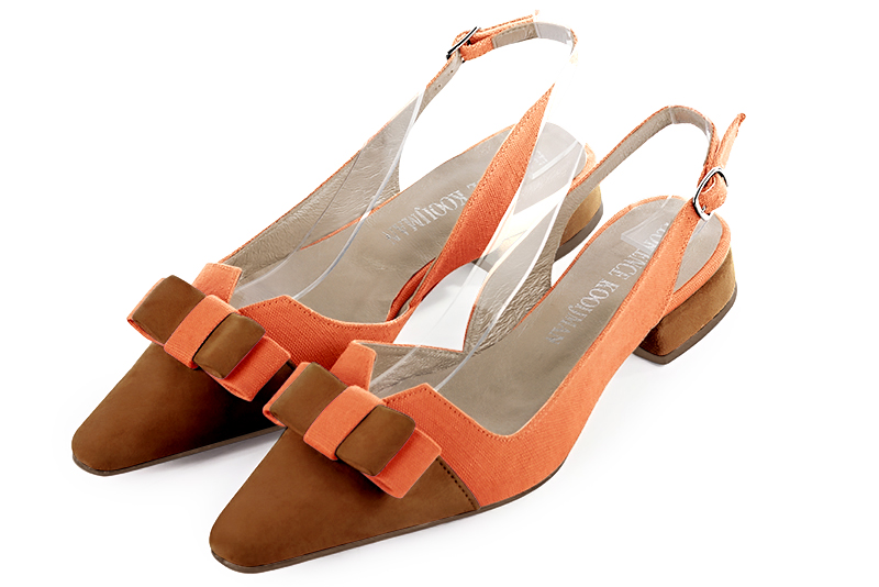 Caramel brown and clementine orange women's open back shoes, with a knot. Tapered toe. Flat block heels. Front view - Florence KOOIJMAN